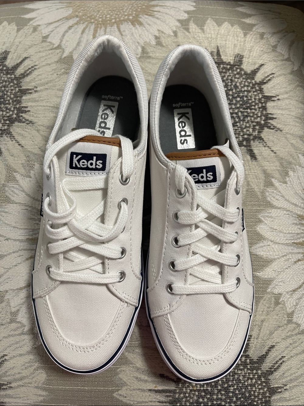 Keds - Picture 3 of 5